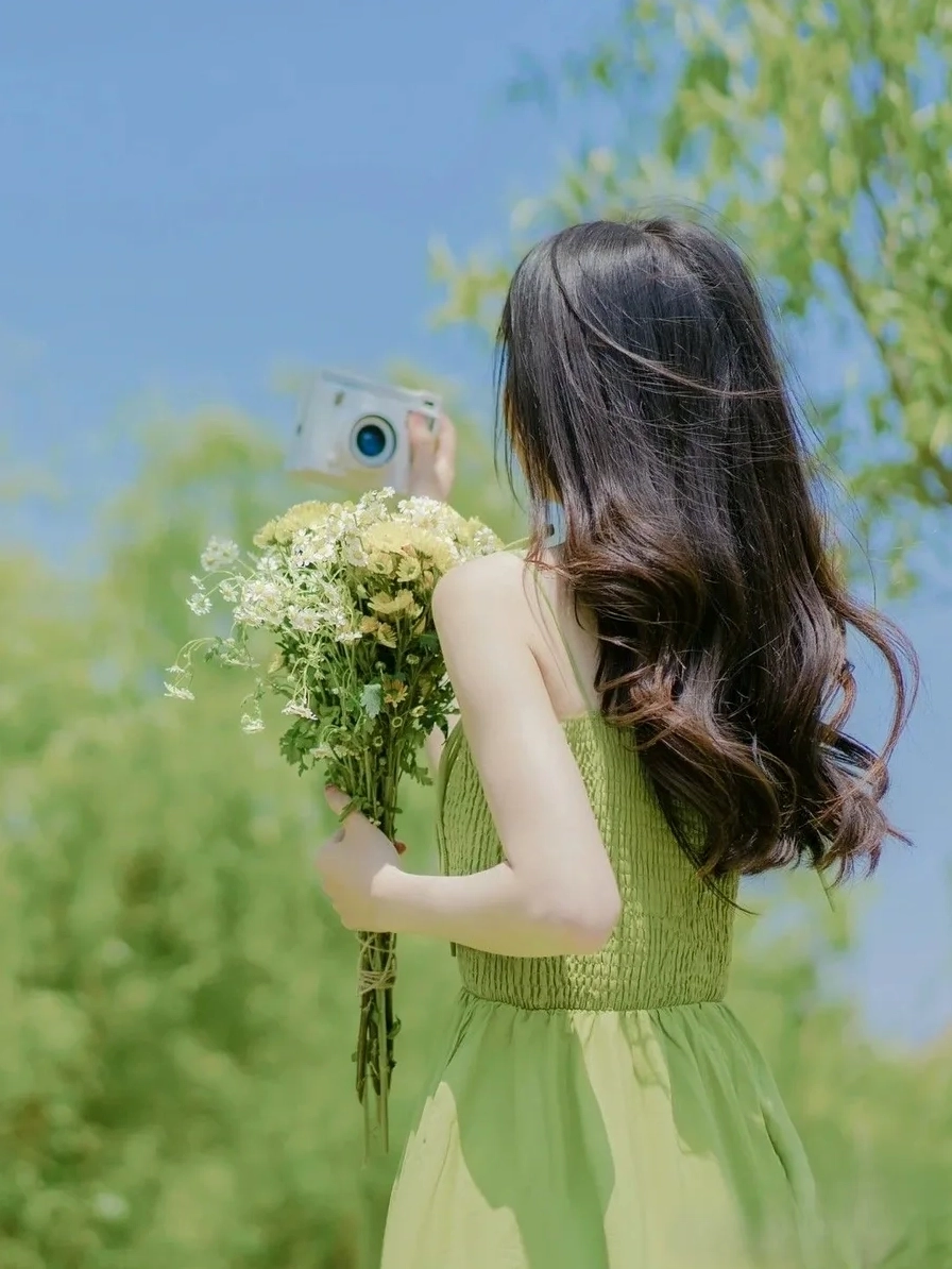 Ảnh mặt gái xinh che mặt dịu dàng