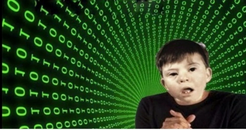 Ảnh meme hacker nhí tập trung cao độ trước màn hình ma trận