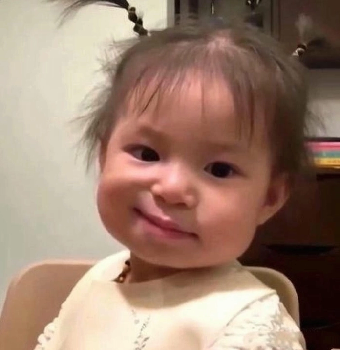 Cận cảnh bộ sưu tập ảnh meme khinh bỉ cười té ghế không thể bỏ qua 4 ảnh meme khinh bỉ của bé Pam siêu đáng yêu