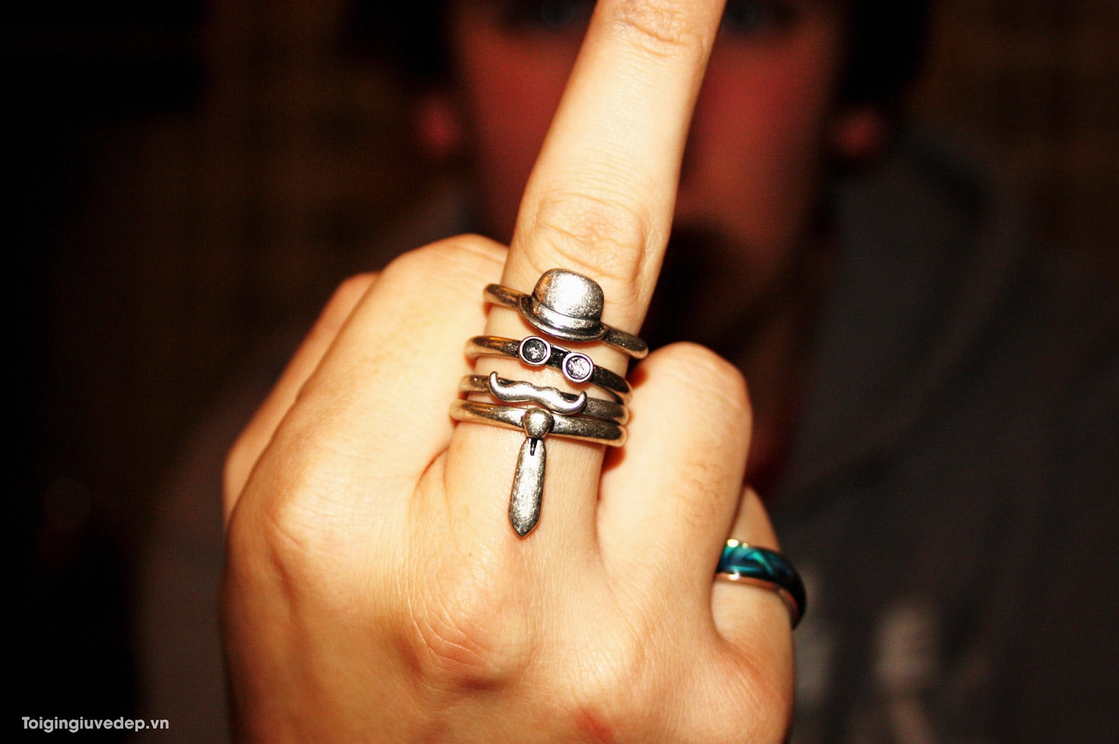 Ảnh meme ngón giữa của động vật ngộ nghĩnh