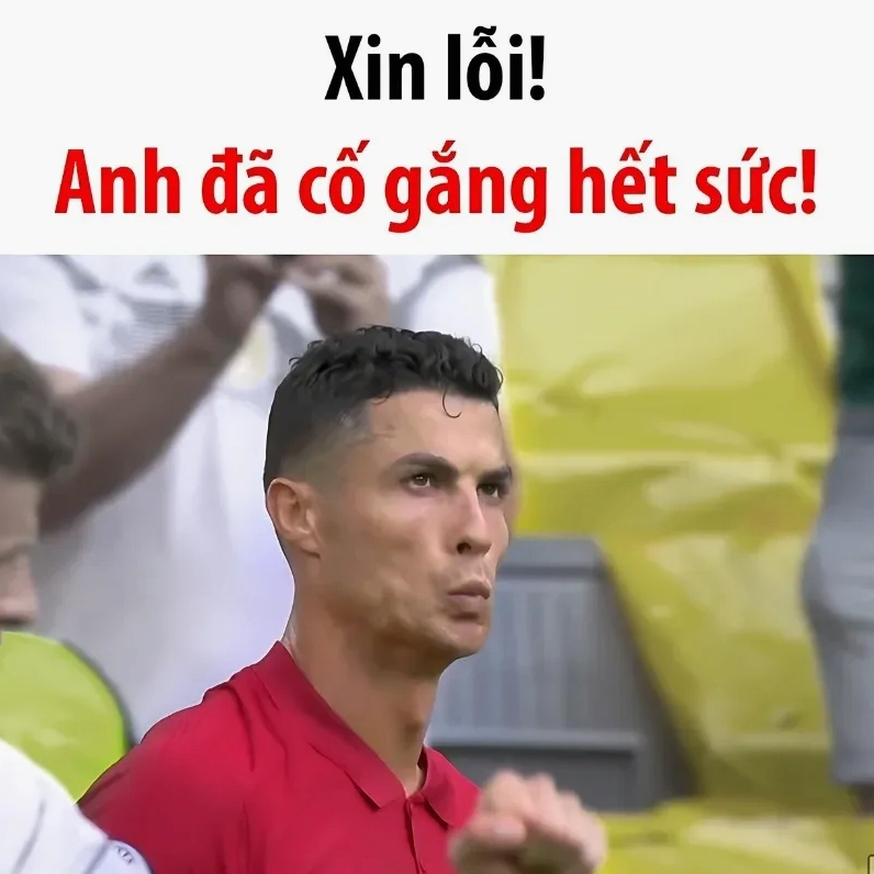 Tuyển Tập Ảnh Meme Ronaldo Cực Hài Hước và Những Pha Cười Bất Tận 3 Ảnh meme Ronaldo với nét mặt cau có đầy kịch tính