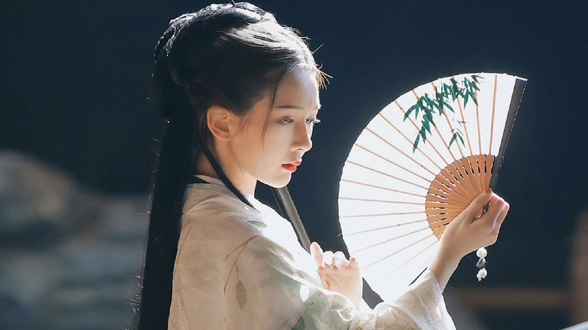 Ảnh nền điện thoại gái xinh cổ trang Full HD