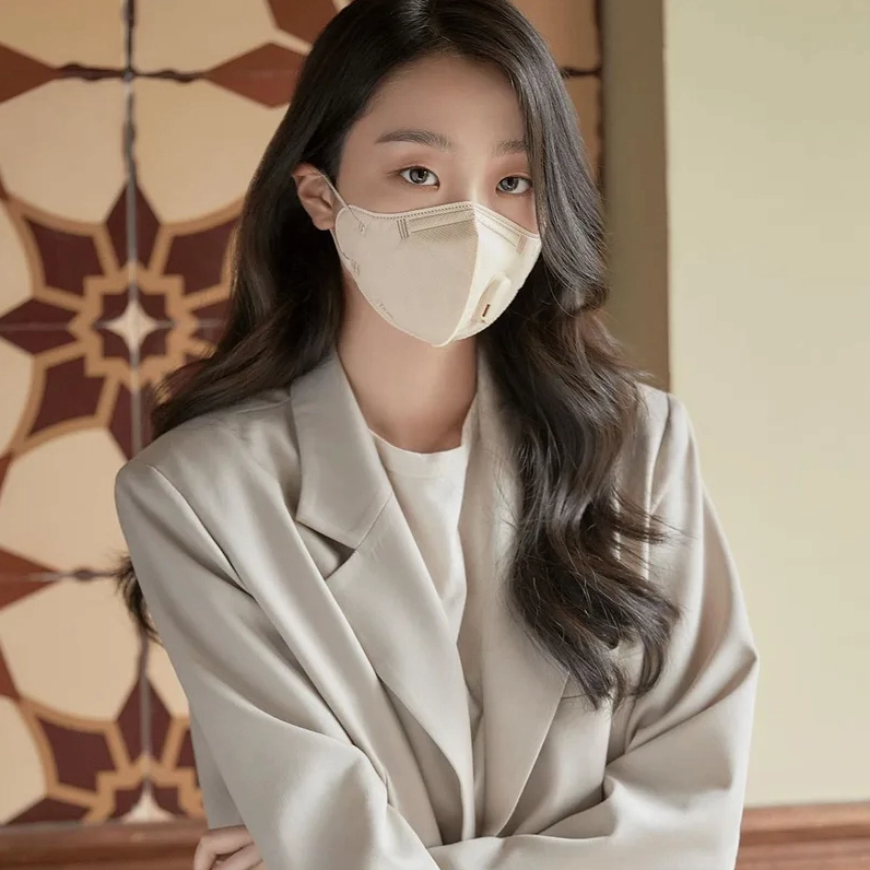 Bộ Sưu Tập Cận Cảnh Ảnh Gái Xinh Đeo Khẩu Trang Đầy Quyến Rũ Và Bí Ẩn 4 Ảnh nữ che mặt bằng mask y tế, nét đẹp thanh tú vẫn hiện rõ