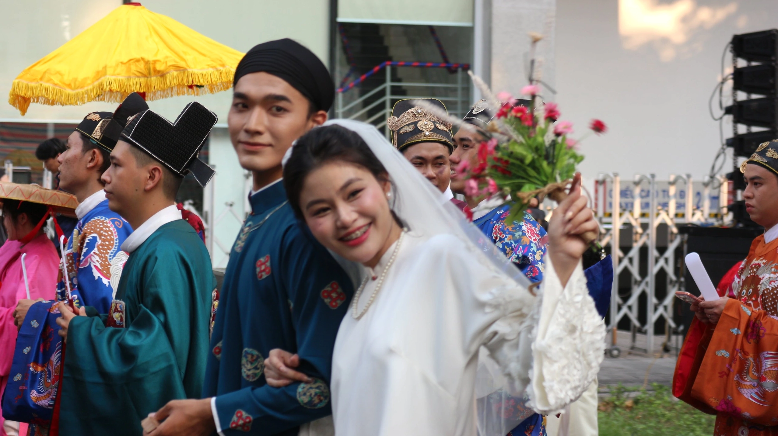 Bộ Sưu Tập Cận Cảnh Những Ảnh Cô Gái Đẹp Nhất Mọi Thời Đại 5 Chân dung cô gái với nụ cười duyên dáng, ánh sáng hoàn hảo