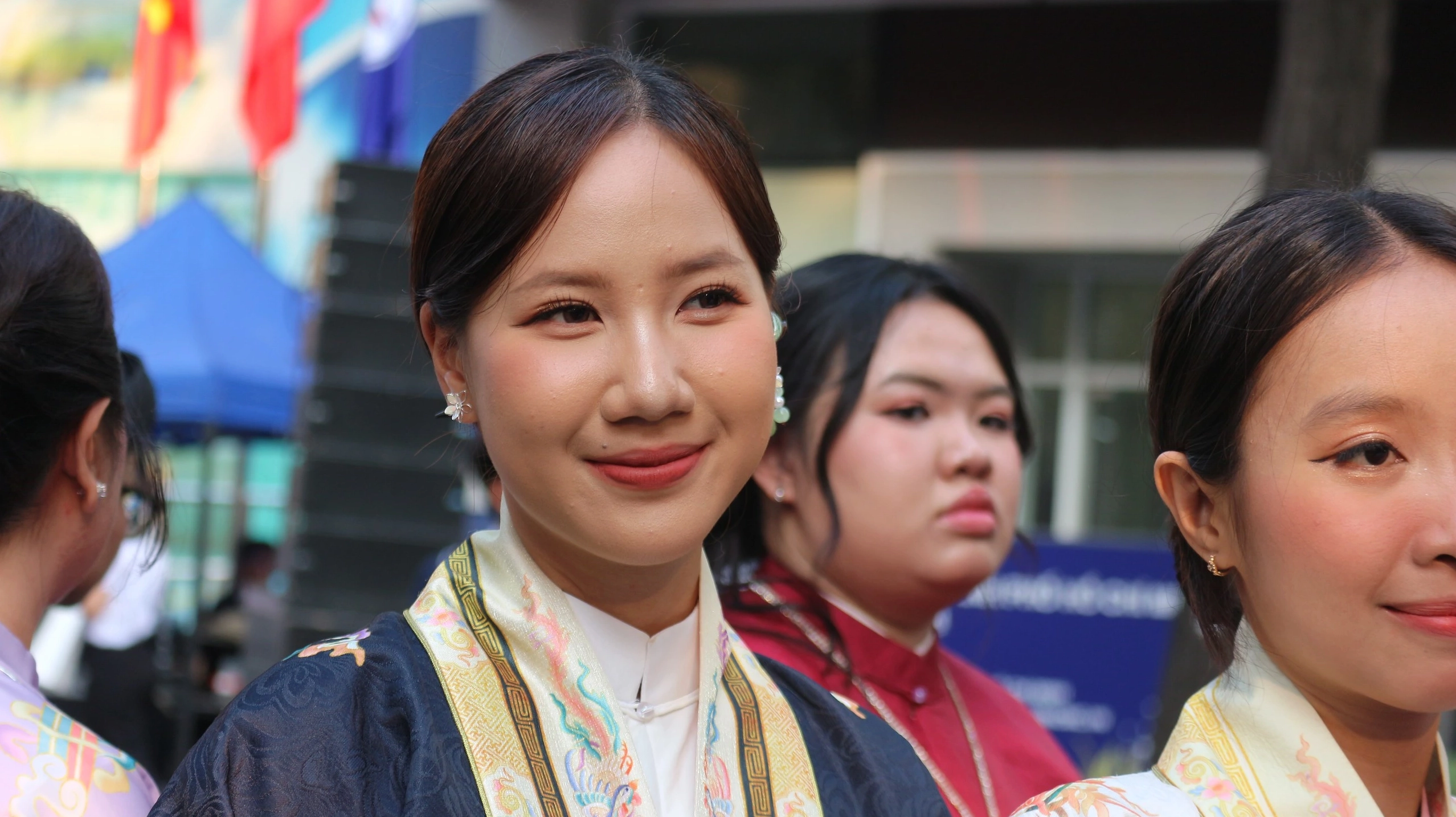 Bộ Sưu Tập Cận Cảnh Những Ảnh Cô Gái Đẹp Nhất Mọi Thời Đại 8 Chân dung cô gái xinh đẹp toát lên vẻ duyên dáng