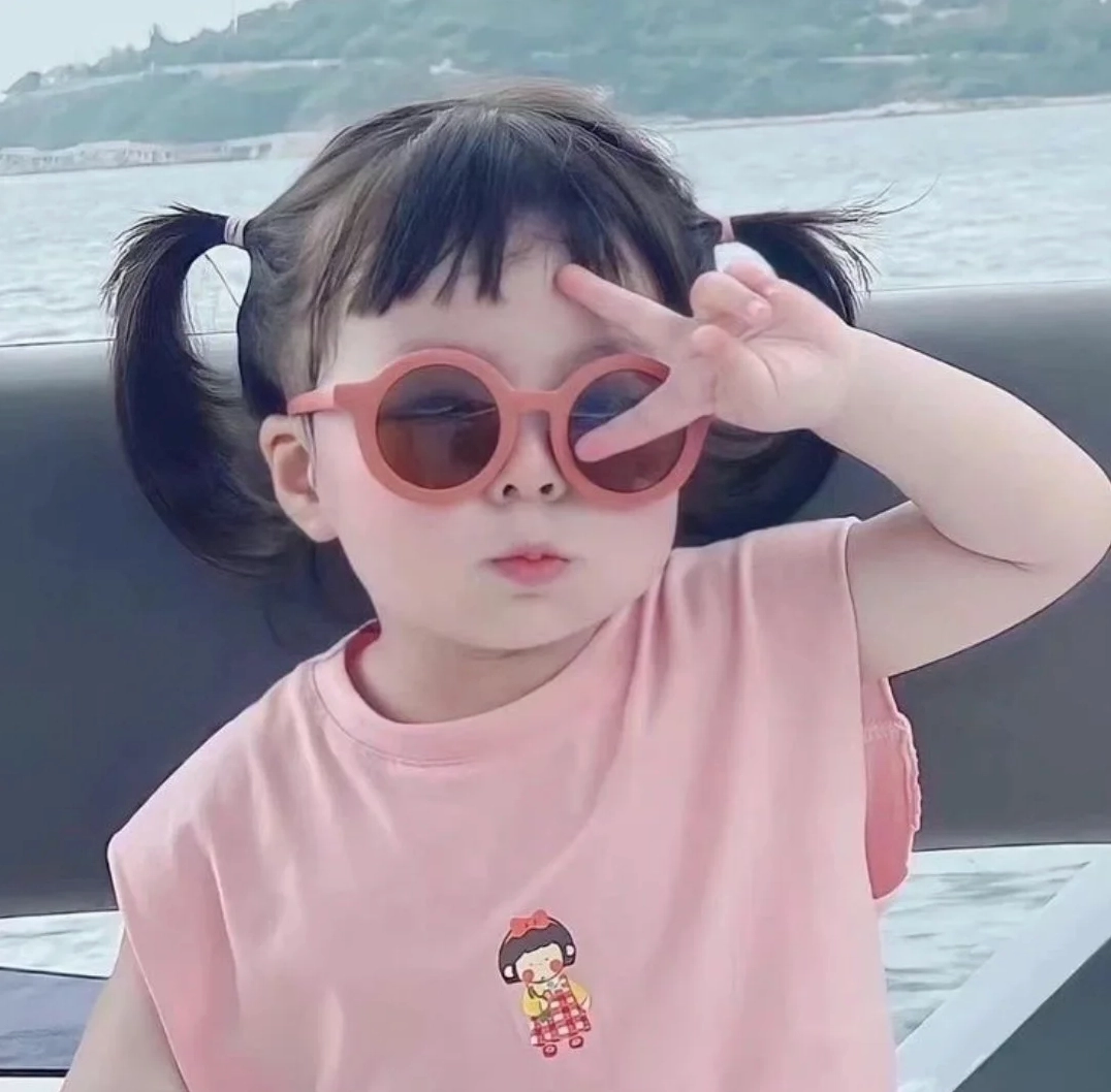 Bộ sưu tập ảnh bé gái dễ thương và những khoảnh khắc đáng yêu mê hoặc 16 Chụp ảnh mẹ và bé gái dễ thương, tạo ra những kỷ niệm đẹp và ngọt ngào