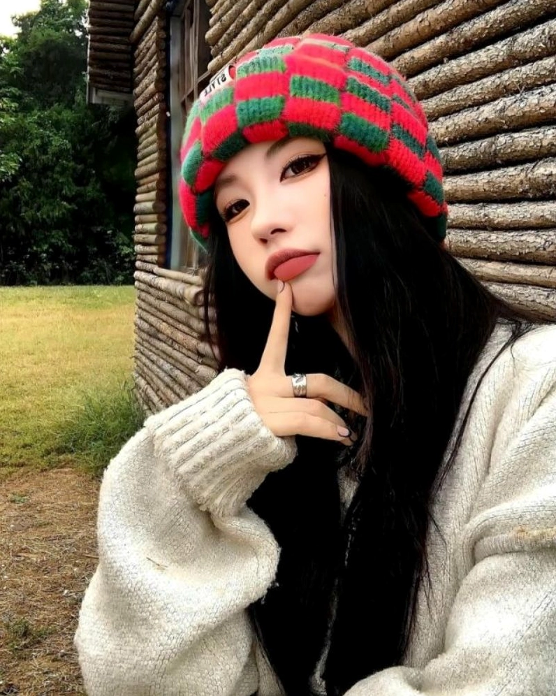 Gái xinh Douyin du lịch với phong cách thoải mái