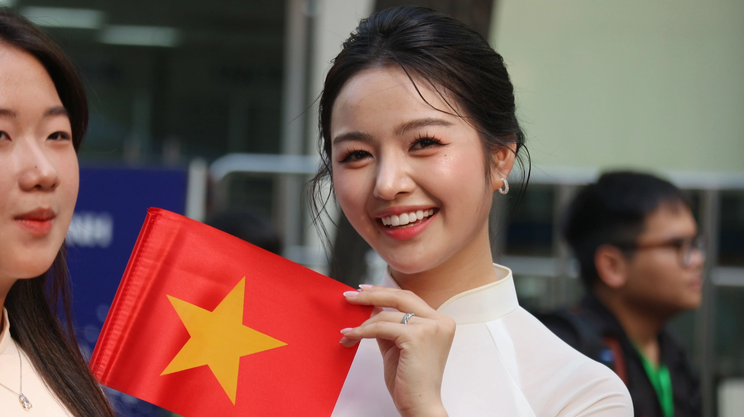 Bộ Sưu Tập Cận Cảnh Những Ảnh Cô Gái Đẹp Nhất Mọi Thời Đại 6 Hình ảnh cô gái đẹp với phong thái tự tin và năng động