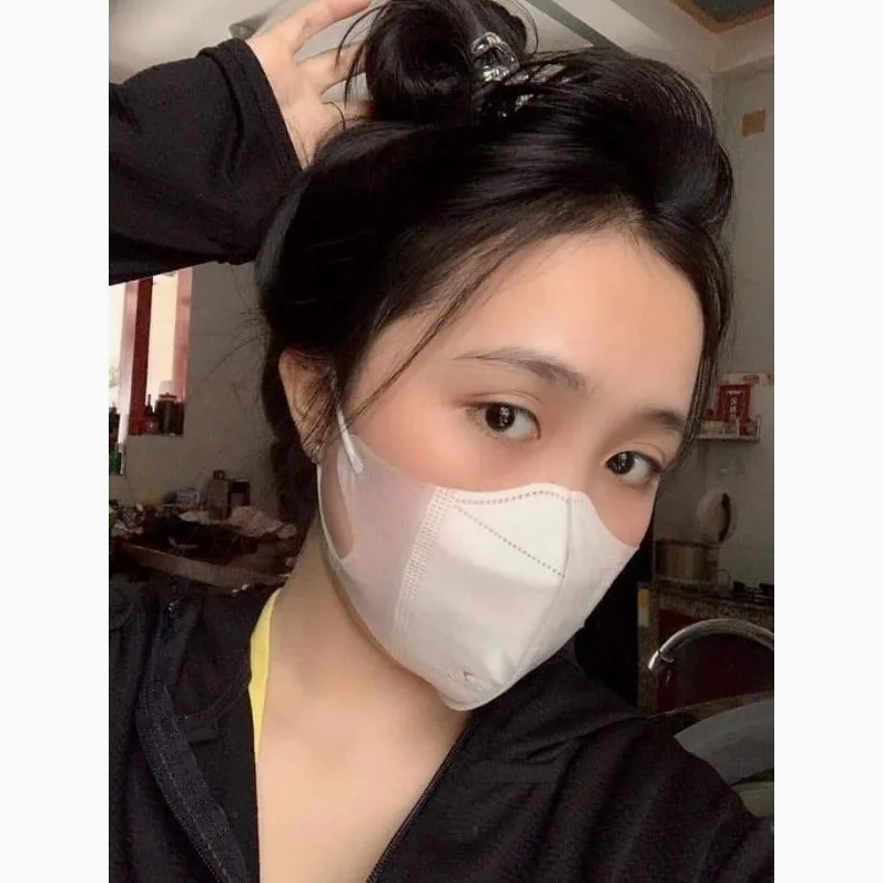 Bộ Sưu Tập Cận Cảnh Ảnh Gái Xinh Đeo Khẩu Trang Đầy Quyến Rũ Và Bí Ẩn 3 Hình ảnh gái xinh đeo khẩu trang hồng, phong cách dễ thương