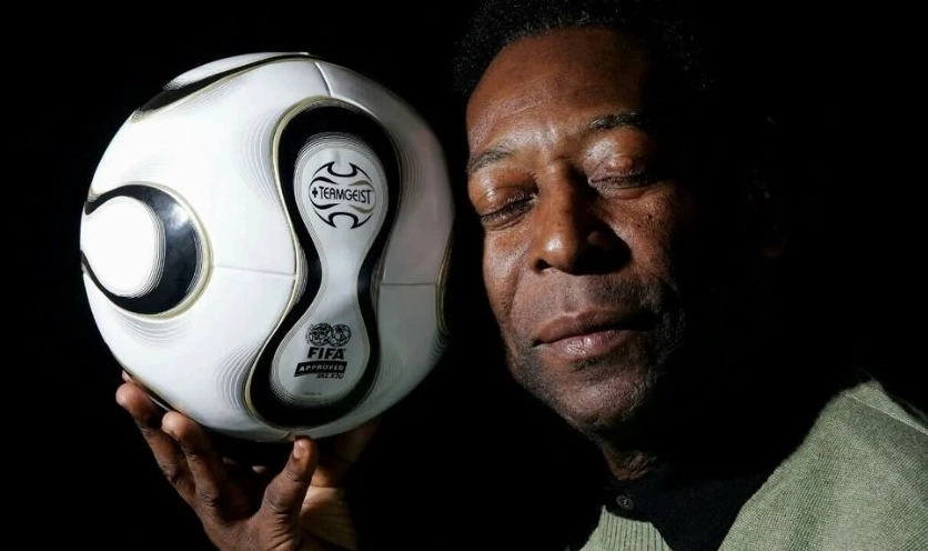 Tuyệt đỉnh bộ sưu tập hình nền bóng đá 4k: Cận cảnh huyền thoại 13 Hình nền 4K đẹp của Pele cho máy tính và laptop