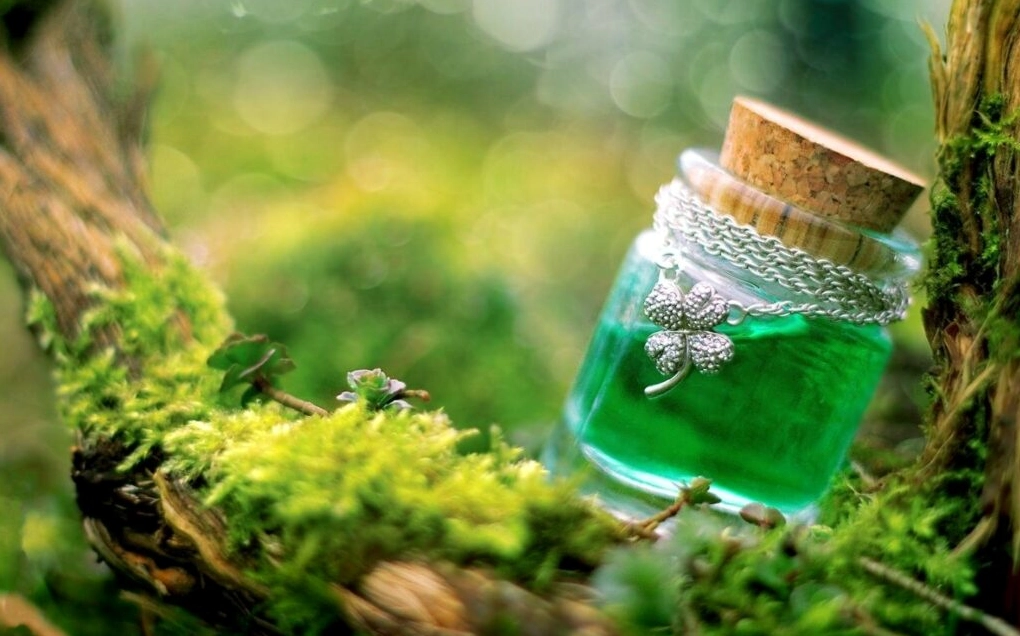 Hình nền thu hút may mắn với quả cầu phong thủy