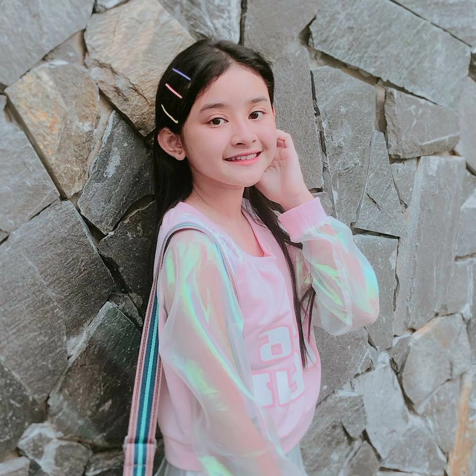 Hot girl 2k8 cute với phong cách thời trang ấn tượng