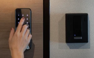 khoa cua thong minh la gi tong quan ve thiet bi an ninh hien 896