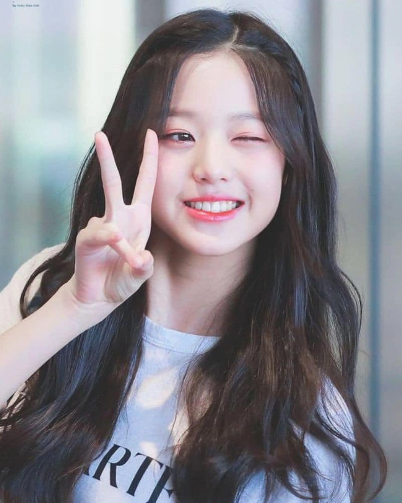 Khoảnh khắc tự nhiên đầy rạng rỡ của ảnh gái hàn đẹp