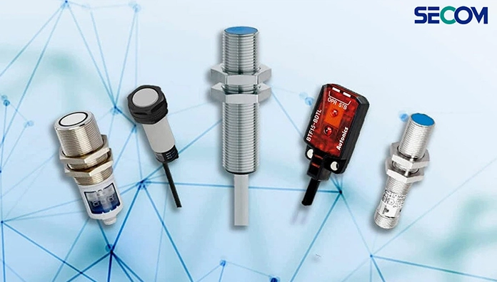 Cảm biến là gì và vai trò quan trọng của sensor trong kỹ thuật 1 Nguyên lý hoạt động của cảm biến thu thập và chuyển đổi dữ liệu