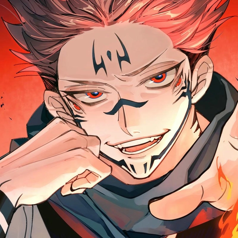 Ảnh anime Sukuna cận mặt cười nhếch mép đầy vẻ nguy hiểm