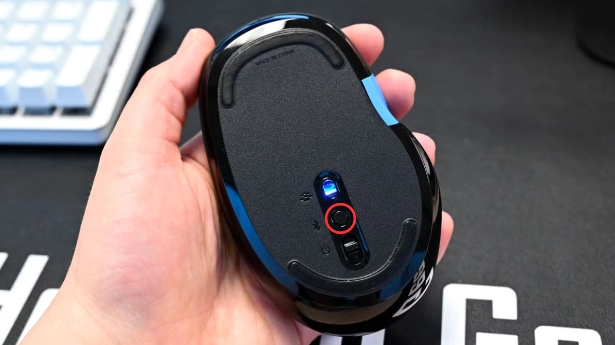 Hướng dẫn chi tiết cách bật bluetooth trên laptop dell inspiron nhanh chóng nhất 19 Bật chuột Bluetooth và đặt nó ở chế độ ghép nối