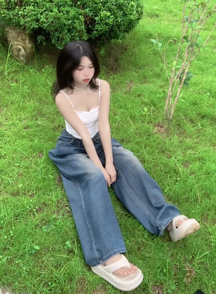 bo suu tap hinh anh gai xinh mac quan jean quyen ru cuon hut 465