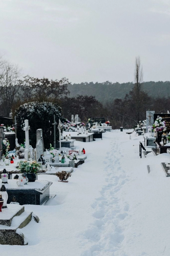 Bức ảnh cô gái rơi nước mắt tuyệt đẹp