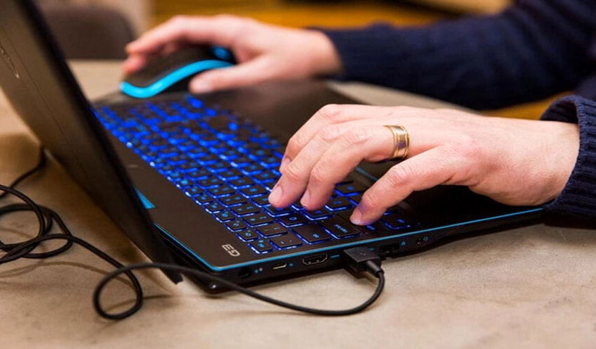 Hướng dẫn chi tiết cách bật đèn bàn phím laptop Dell cực nhanh 3 cách bật đèn bàn phím laptop dell bằng cách sử dụng tổ hợp phím