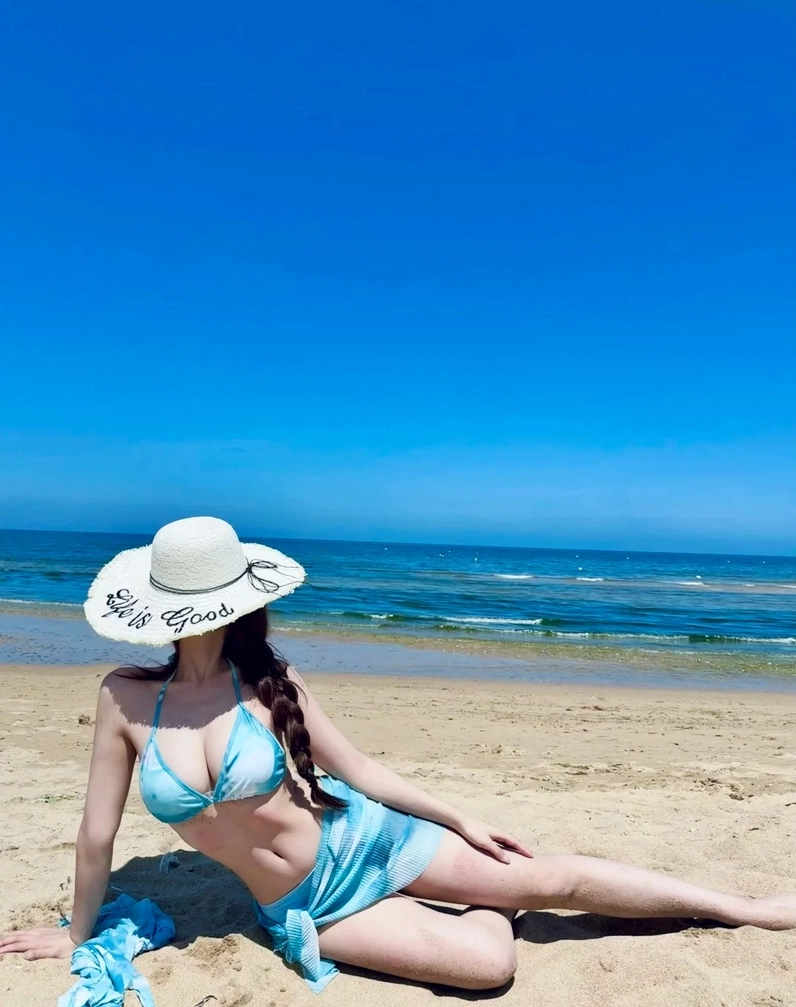 Bộ sưu tập 30 ảnh bikini gái Trung Quốc nóng bỏng nhất 2026 23 Cận cảnh body không mỡ thừa đáng mơ ước