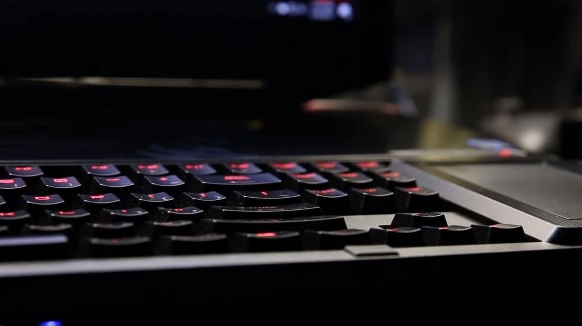 Cấu tạo của đèn bàn phím với dạng bóng LED nhỏ gọn nằm ngay bên dưới