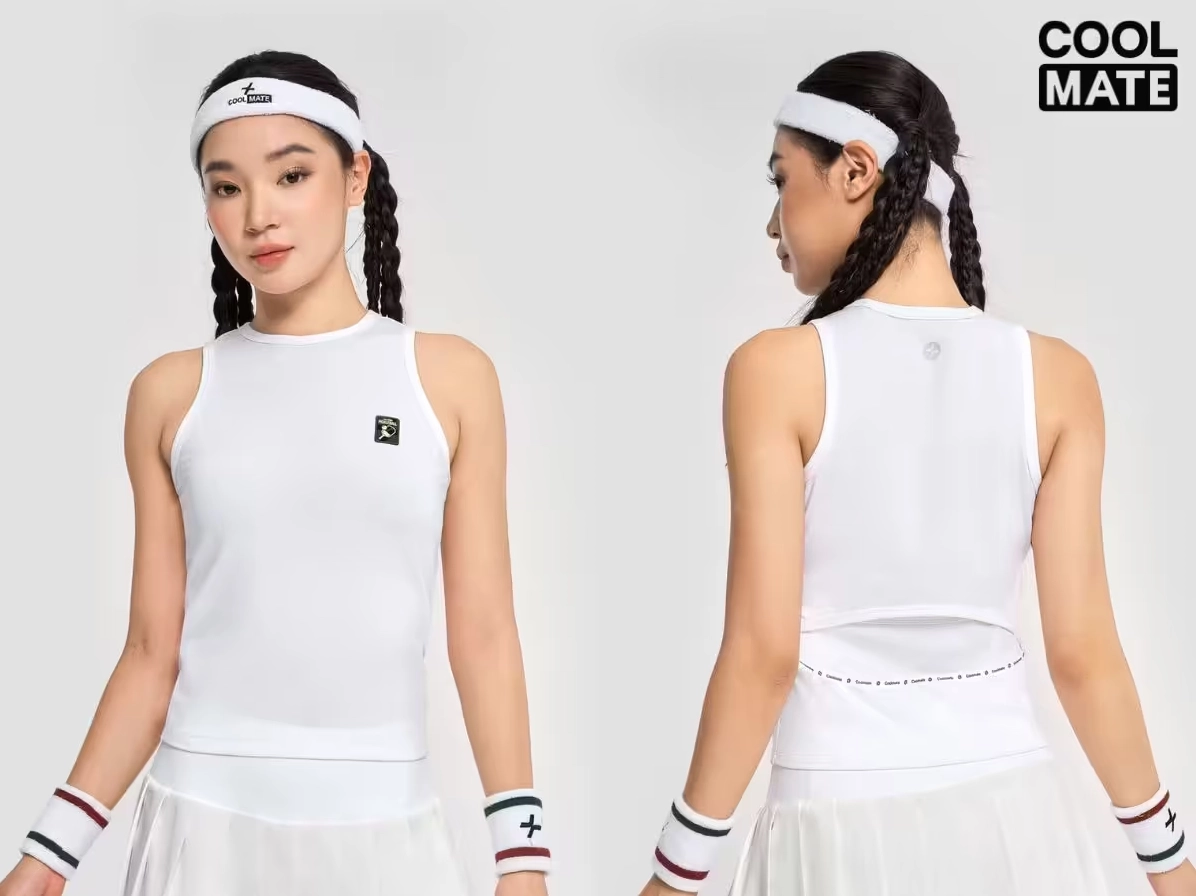 Chiếc áo nhỏ gọn mang lại cảm giác tự tin và nữ tính cho cô nàng