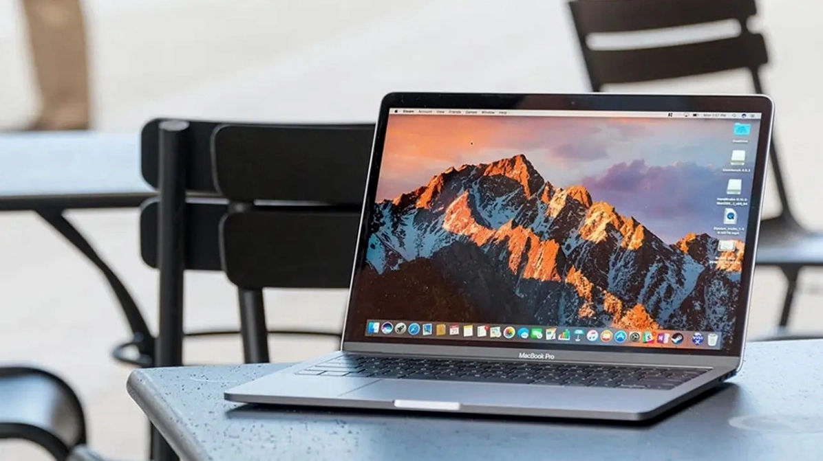 Hướng dẫn chi tiết cách cài màn hình laptop sắc nét và khắc phục lỗi ảnh mờ 2 Chọn hình nền phù hợp