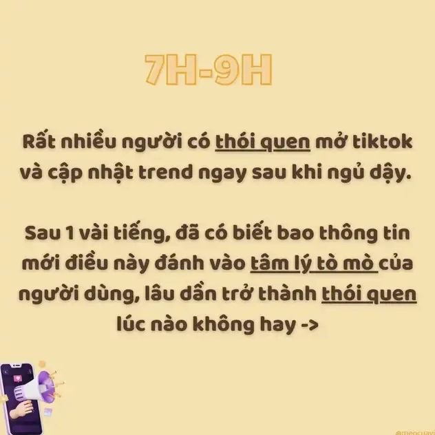 Cô gái xinh đẹp tận hưởng buổi sáng trong trẻo cùng trang phục in hình chú mèo nổi tiếng