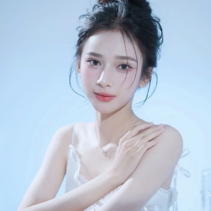Cô nàng Bảo Ngọc khoe dáng cực chuẩn trong chiếc quần jean ôm sát