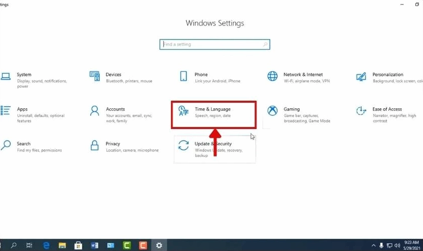 Cửa sổ Date and time trên Windows 10 với công tắc Set time automatically được bật sáng