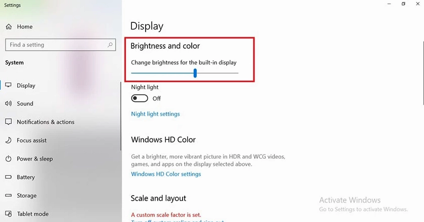 điều chỉnh độ sáng phù hợp với mắt ở “Night light settings” bằng cách kéo thanh Strength qua trái hoặc phải