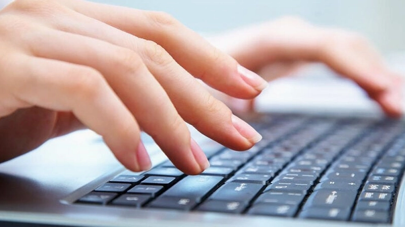 Hướng dẫn chi tiết cách bật đèn bàn phím laptop Dell cực nhanh 1 Điều kiện bật được đèn bàn phím laptop dell