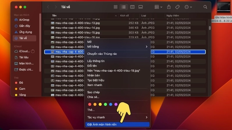 Hướng dẫn chi tiết cách cài màn hình laptop sắc nét và khắc phục lỗi ảnh mờ 33 Đổi hình nền màn hình Macbook