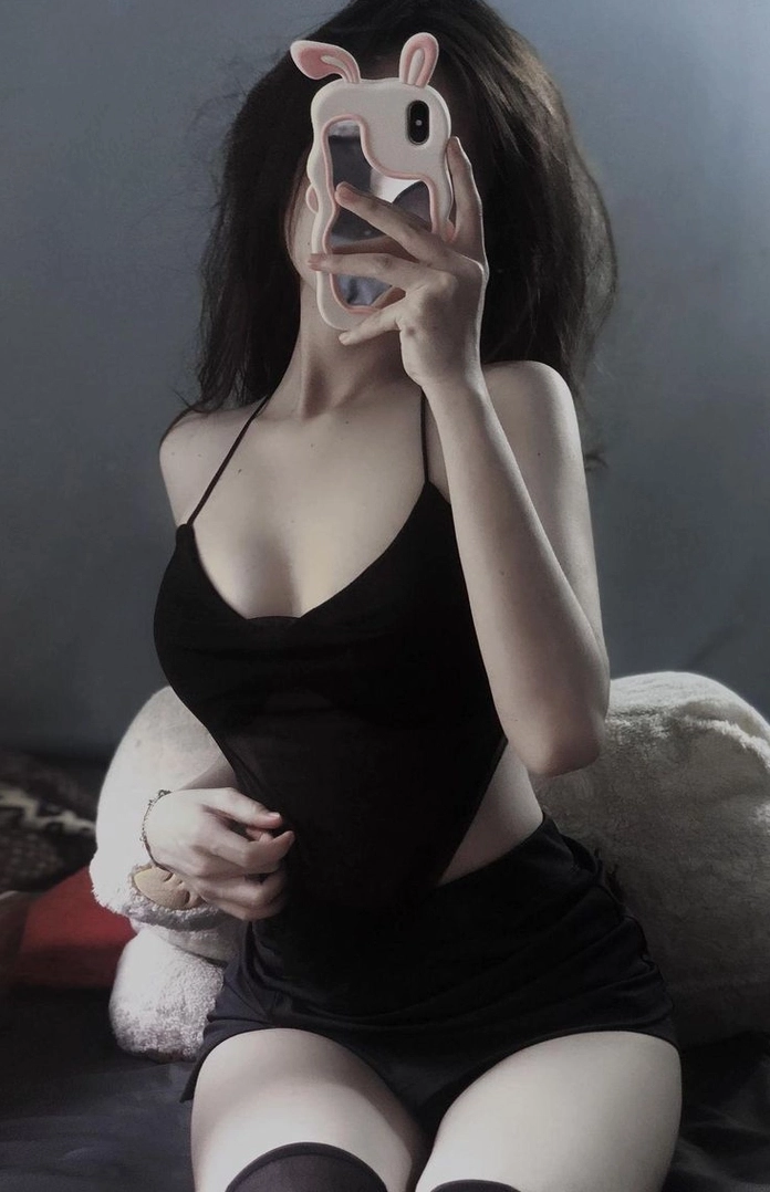 Gái xinh cute mặc váy ngắn đáng yêu đốn tim người xem