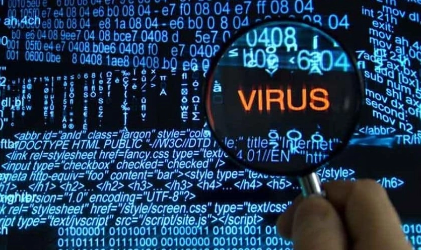 Giao diện phần mềm diệt virus đang quét hệ thống để tìm kiếm các phần mềm độc hại gây lỗi màn hình