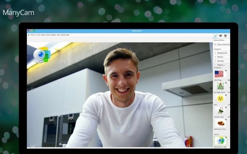 Giao diện ứng dụng ManyCam cho phép chèn nhiều hiệu ứng vui nhộn