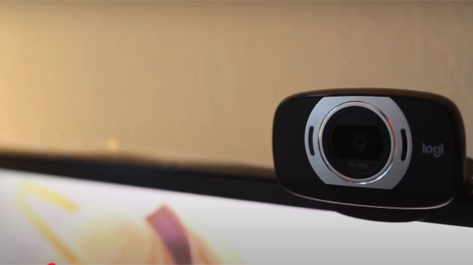 Hướng dẫn chi tiết cách cài webcam cho laptop cực đơn giản tại nhà 3 Gợi ý cách đặt webcam ở vị trí hợp lý trên màn hình máy tính