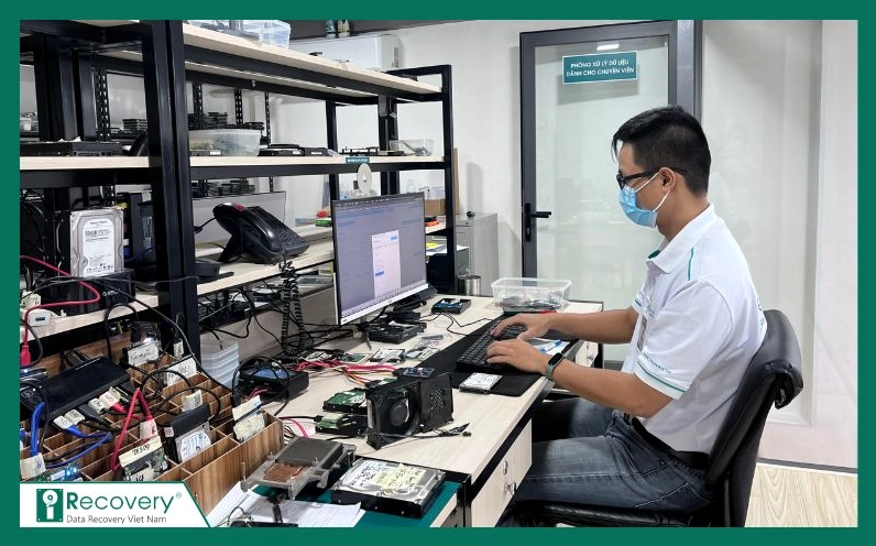 Hình ảnh dữ liệu đang được copy sang ổ lưu trữ mới an toàn