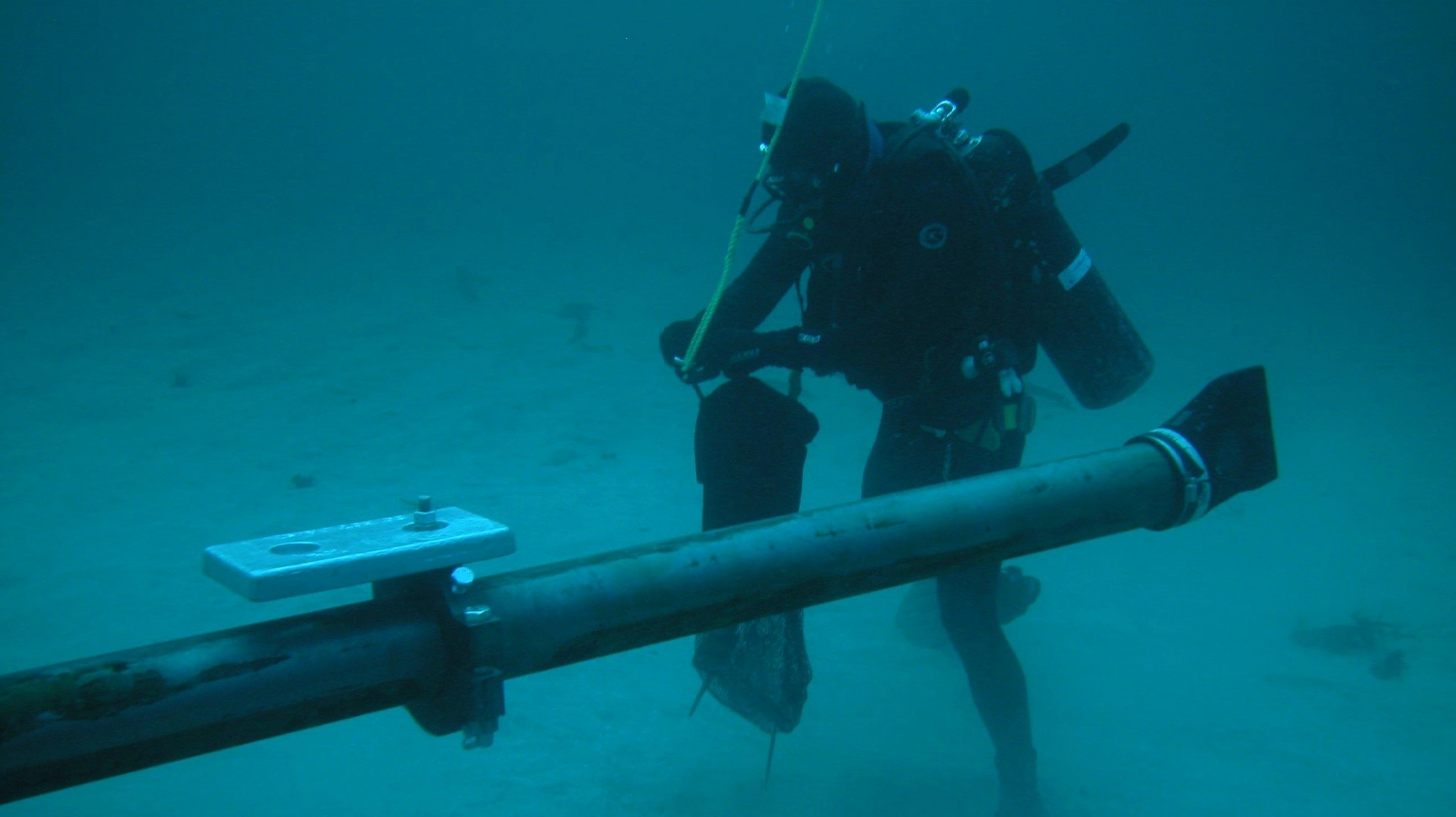 Hướng dẫn chi tiết cách quên pass wifi trên laptop đơn giản và hiệu quả nhất 2026 24 Hình ảnh minh họa hệ thống cáp quang biển dưới đáy đại dương