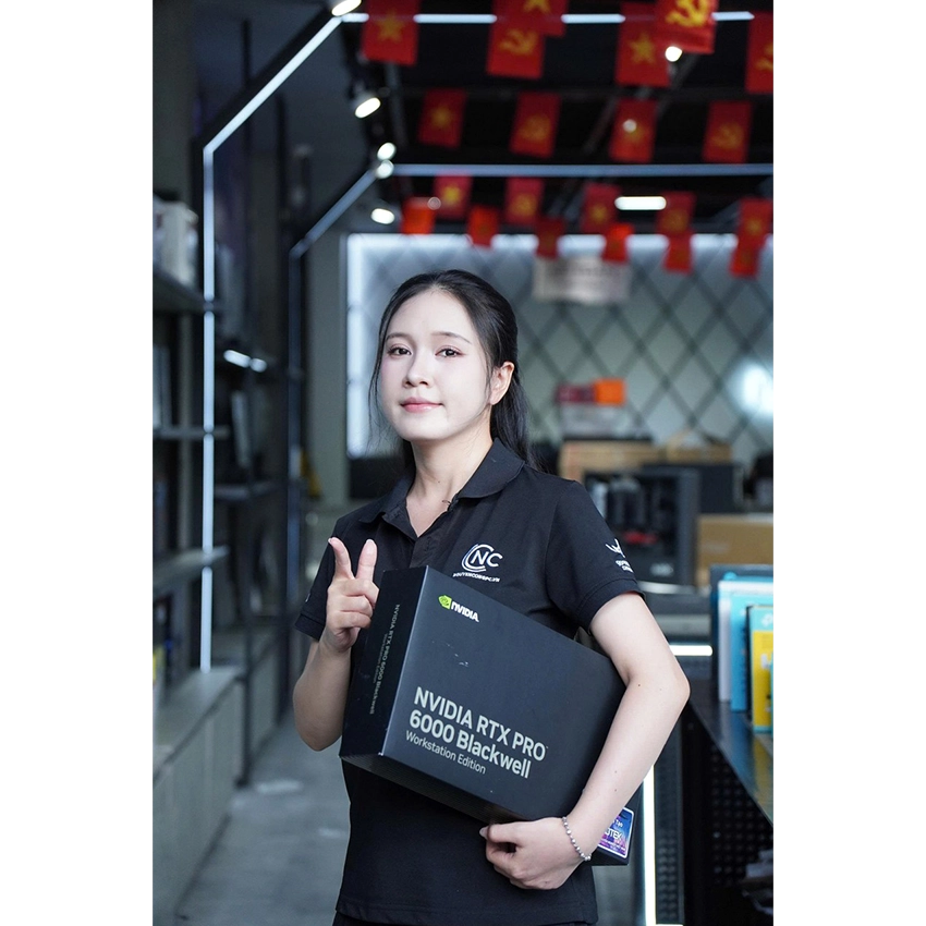 Hình ảnh minh họa một chiếc card đồ họa chuyên nghiệp cao cấp của NVIDIA