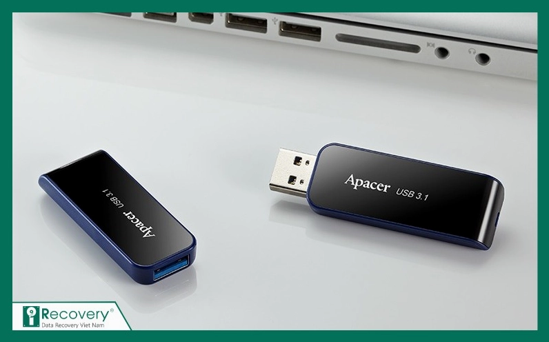 Hình ảnh minh họa quá trình lấy dữ liệu từ ổ cứng hỏng tại trung tâm chuyên nghiệp