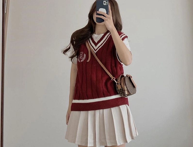 Bộ sưu tập ảnh gái xinh mặc váy xếp ly vạn người mê 3 Hóa thân thành nữ sinh Hàn Quốc với set đồ xếp ly