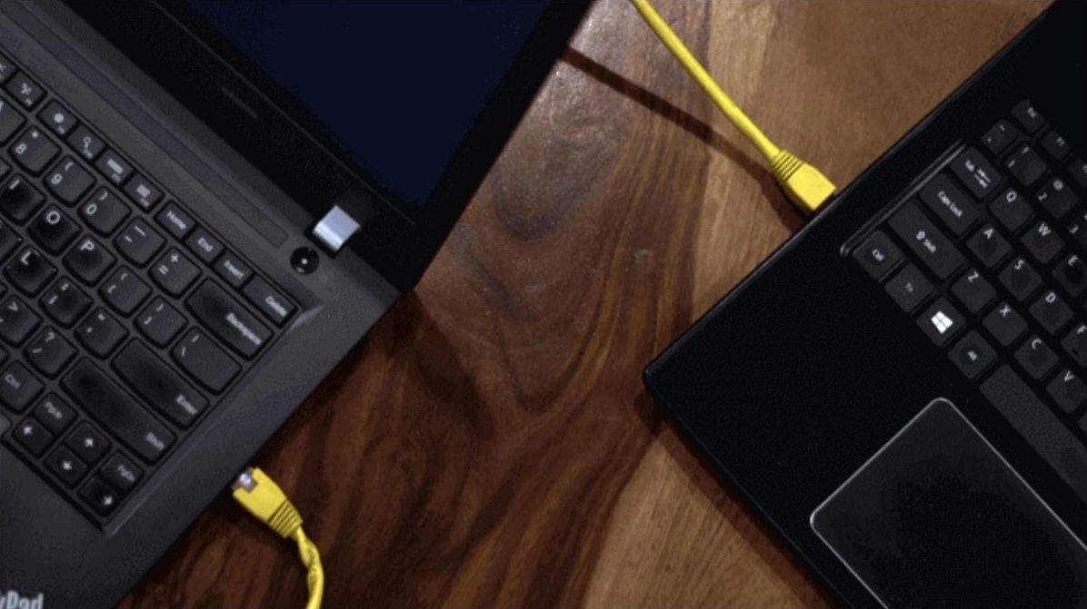 Kết nối cả hai Laptop với cáp LAN