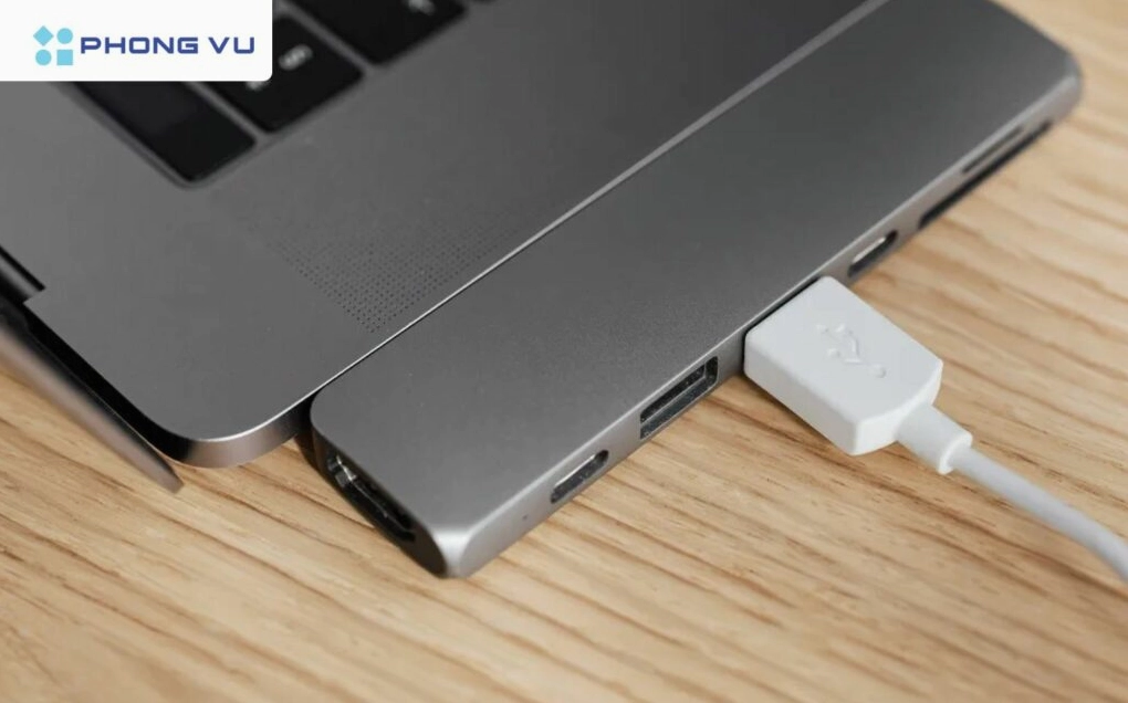 Hướng dẫn chi tiết cách thêm máy in vào laptop nhanh chóng và hiệu quả 6 Kết nối USB máy in với máy Mac qua cổng kết nối