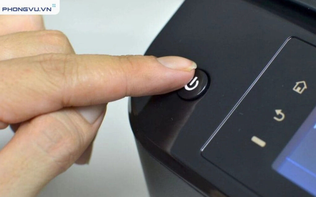 Hướng dẫn chi tiết cách thêm máy in vào laptop nhanh chóng và hiệu quả 1 Khởi động hay mở máy in lên