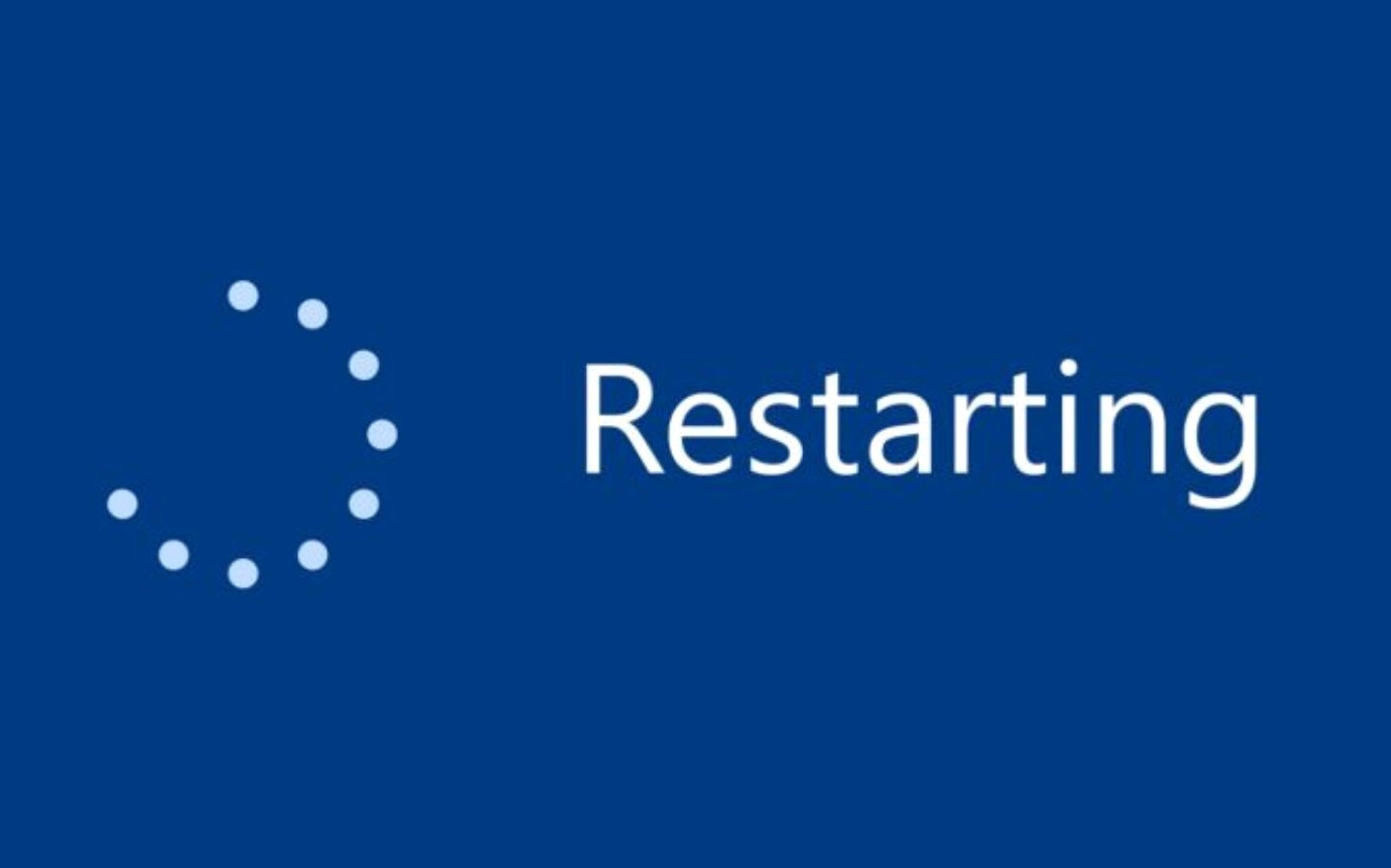 Khởi động lại laptop và kiểm tra pin bàn phím