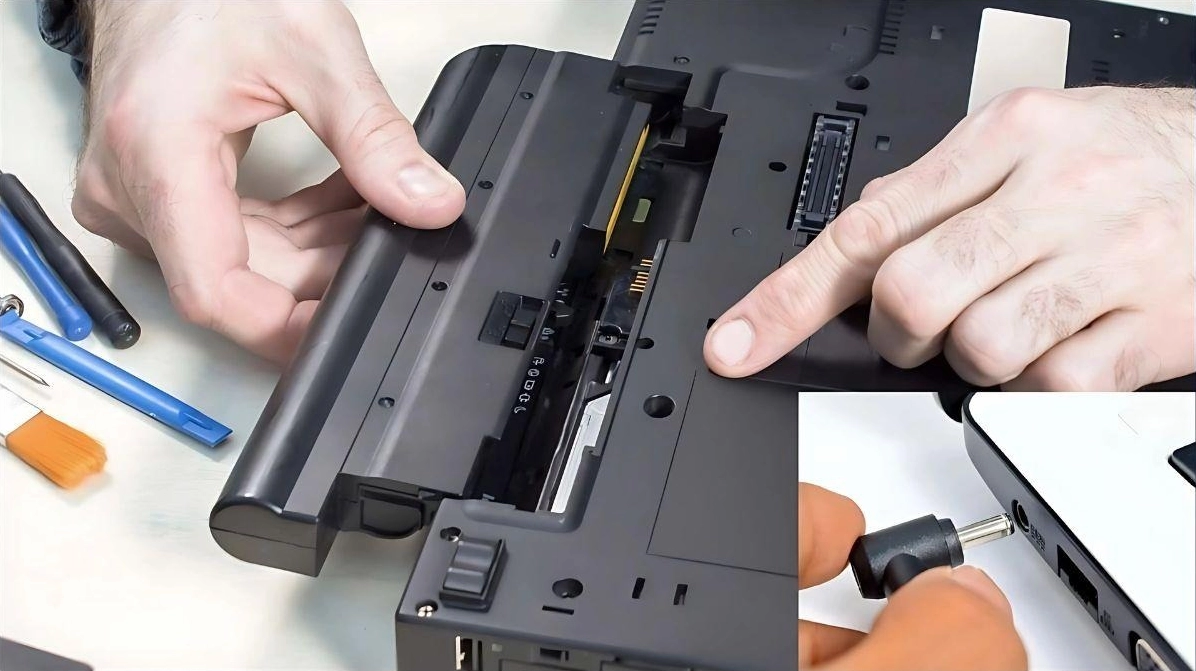 Lắp lại pin và cắm lại bộ sạc