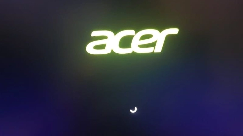 Laptop Acer thường xuyên bị đơ và không tắt được nguồn