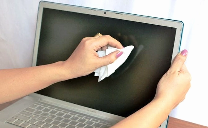 Hướng dẫn chi tiết cách bảo vệ màn hình laptop hiệu quả nhất năm 2026 3 Mẹo nhỏ giúp màn hình máy tính của bạn được bền lâu